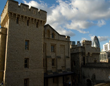 Otro de los edificios de la Torre de Londres